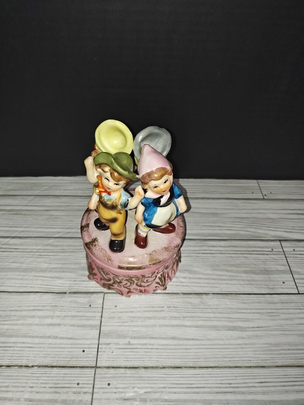 Price Import Vintage Porcelain 'London Bridges' 4 Children Music Box Japan